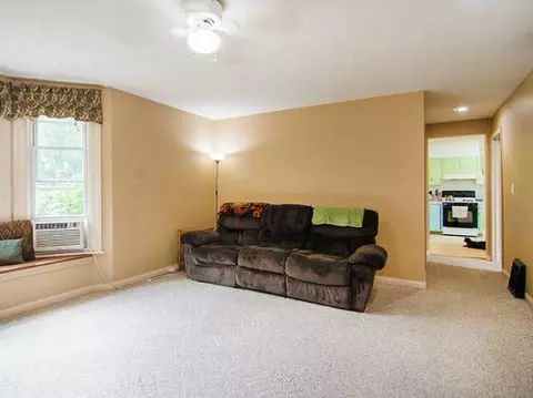 619 Webb, Jackson, MI 49202 photo 4