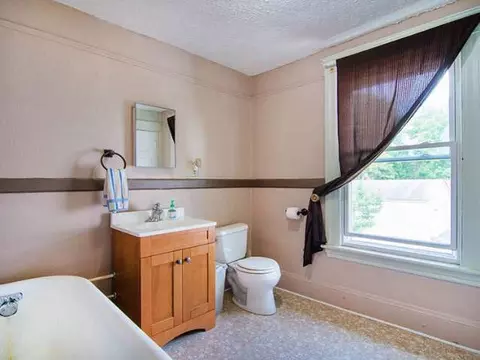 619 Webb, Jackson, MI 49202 photo 7