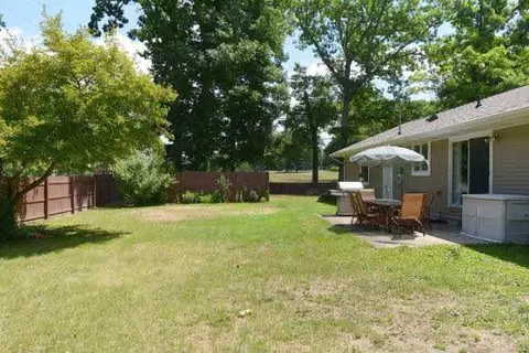 2000 E Kimmel, Jackson, MI 49201 photo 9