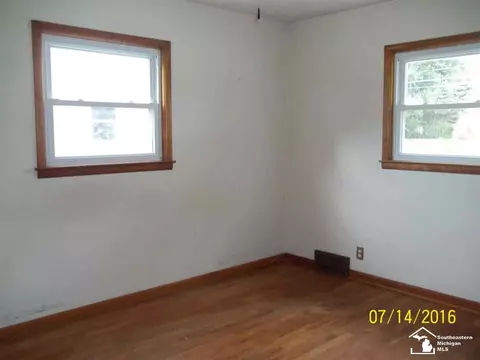 549 Bellestri, Monroe, MI 48161 photo 6