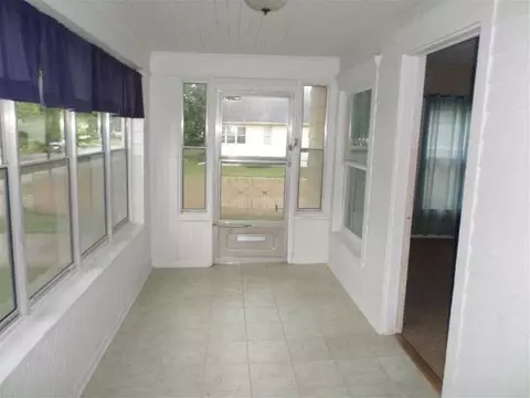 812 N Elm, Jackson, MI 49202 photo 2