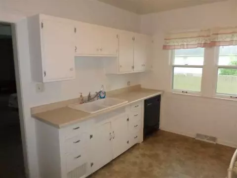 812 N Elm, Jackson, MI 49202 photo 9