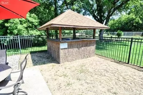 4020 Pine Rdg, Fenton, MI 48430 photo 34