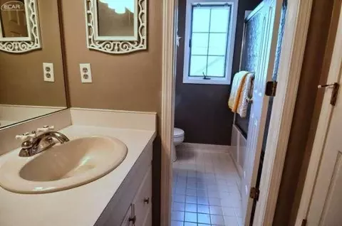 4020 Pine Rdg, Fenton, MI 48430 photo 23