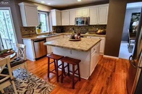 4020 Pine Rdg, Fenton, MI 48430 photo 6