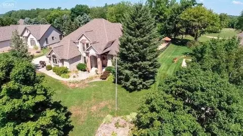4020 Pine Rdg, Fenton, MI 48430 photo 46