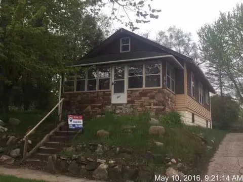 305 E Prospect, Jackson, MI 49203 photo 1
