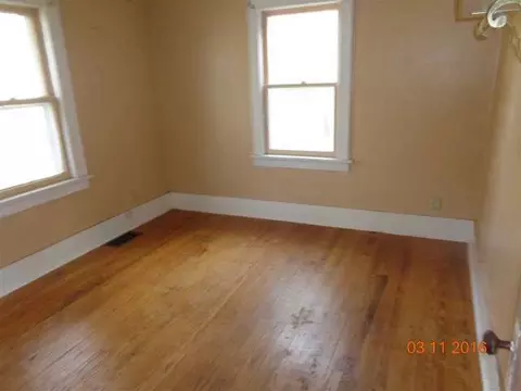 305 E Prospect, Jackson, MI 49203 photo 7