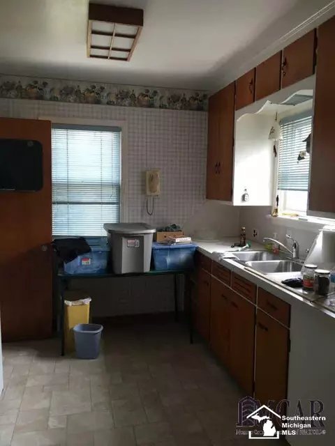 122 Sheridan, Monroe, MI 48162 photo 4