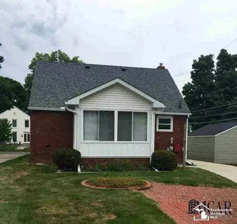 122 Sheridan, Monroe, MI 48162 photo 2