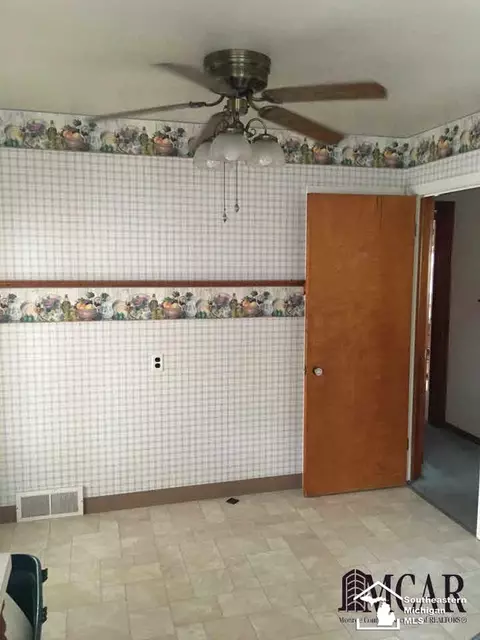 122 Sheridan, Monroe, MI 48162 photo 5