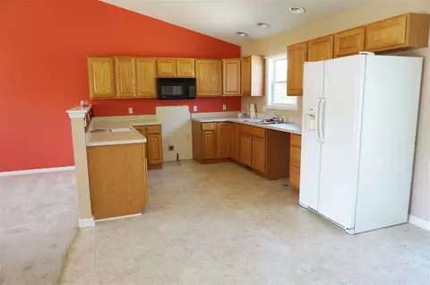 6305 Burning Tree, Jackson, MI 49201 photo 2