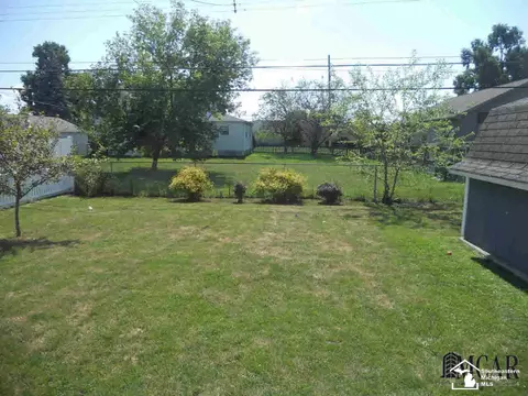 1014 Bentley, Monroe, MI 48162 photo 4