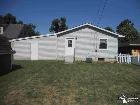 1014 Bentley, Monroe, MI 48162 photo 3