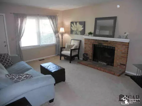 1014 Bentley, Monroe, MI 48162 photo 9