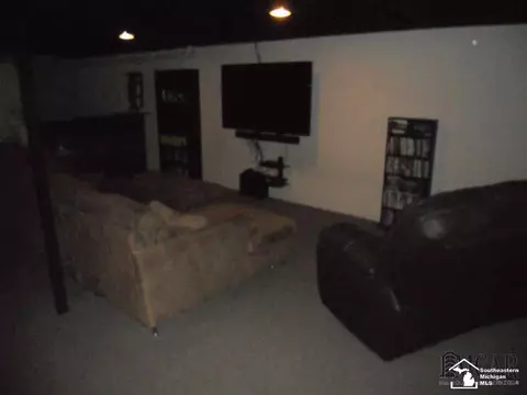 1014 Bentley, Monroe, MI 48162 photo 13