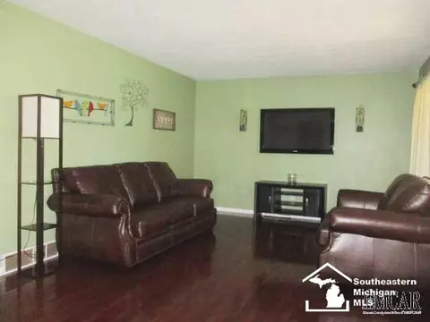 202 Bates, Monroe, MI 48162 photo 4