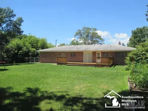 202 Bates, Monroe, MI 48162 photo 2