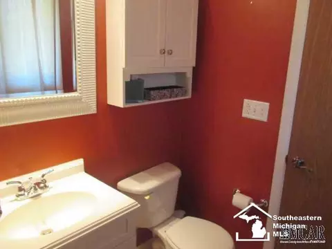 202 Bates, Monroe, MI 48162 photo 8
