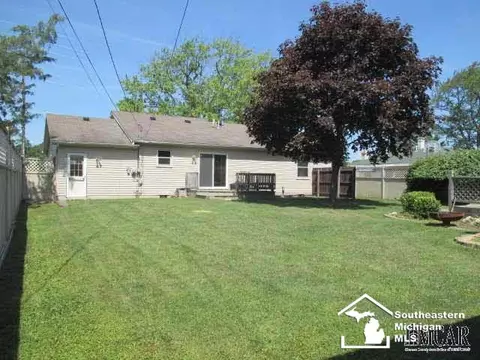 1106 Maple, Monroe, MI 48162 photo 2