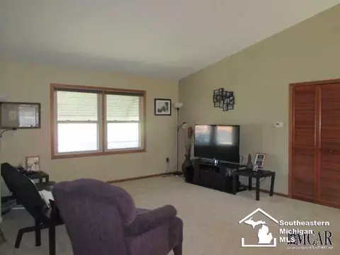1106 Maple, Monroe, MI 48162 photo 4