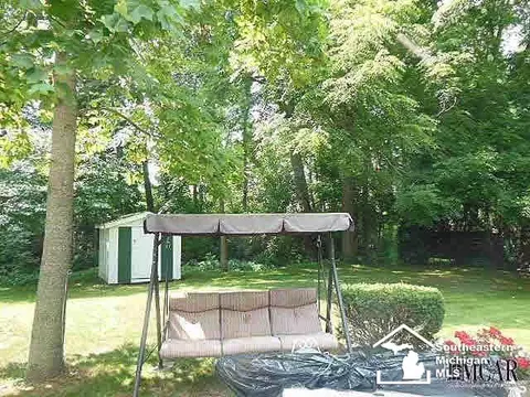 1089 Cherry, Temperance, MI 48182 photo 4