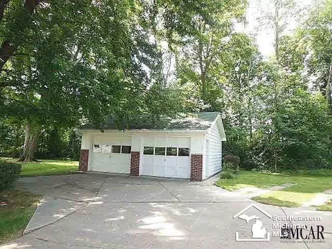 1089 Cherry, Temperance, MI 48182 photo 2