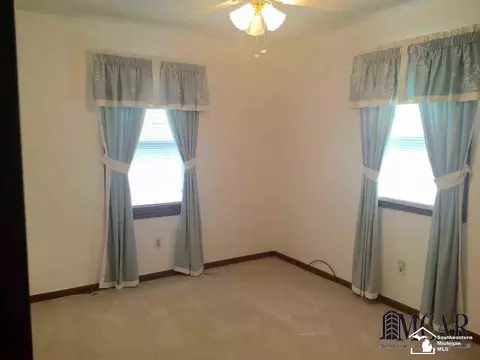 917 Whitman, Temperance, MI 48182 photo 11