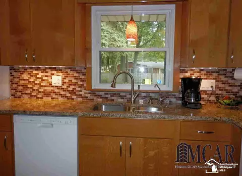 1333 Riverview, Monroe, MI 48162 photo 4
