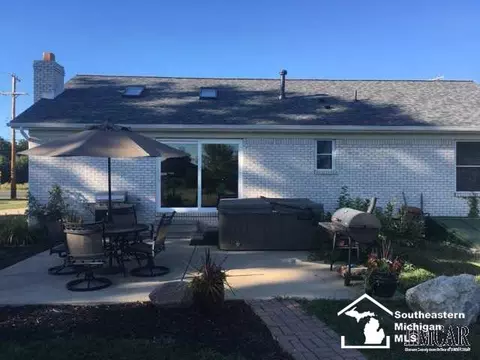 4499 E Dunbar, Monroe, MI 48161 photo 2
