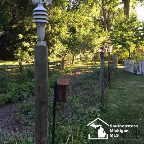 7485 Apache, Temperance, MI 48182 photo 20