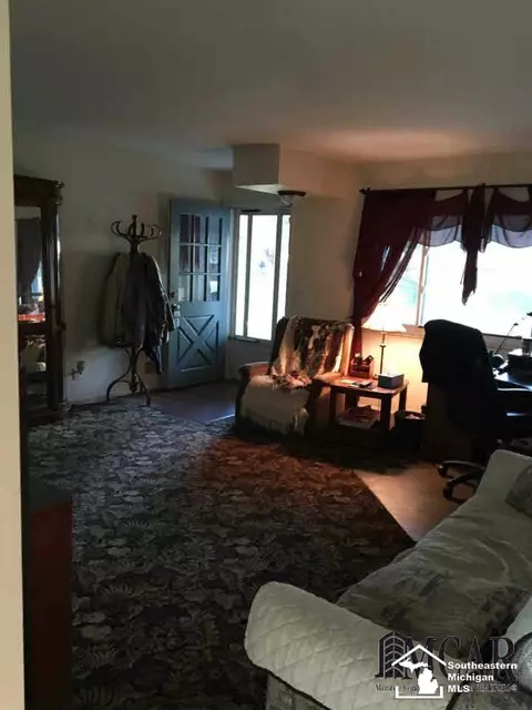 7485 Apache, Temperance, MI 48182 photo 7
