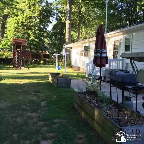 7485 Apache, Temperance, MI 48182 photo 17