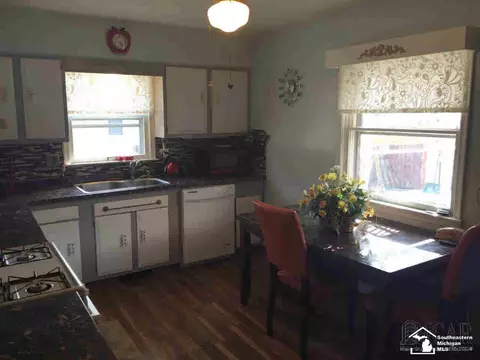 786 Rambow, Monroe, MI 48161 photo 9