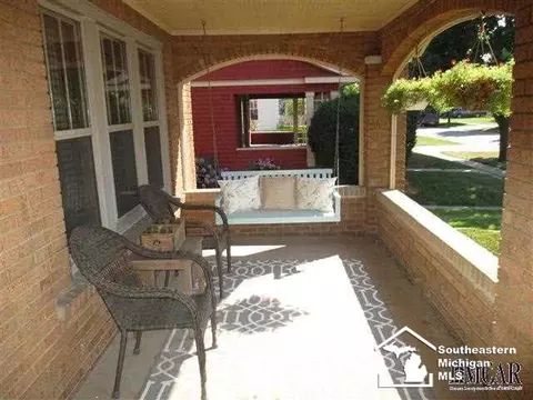322 Arbor, Monroe, MI 48162 photo 2