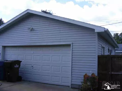 2844 First, Monroe, MI 48162 photo 2