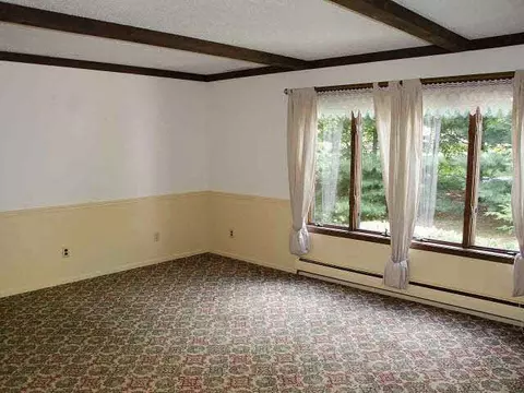 6651 Wheaton, Jackson, MI 49201 photo 12
