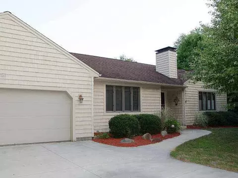 6651 Wheaton, Jackson, MI 49201 photo 1