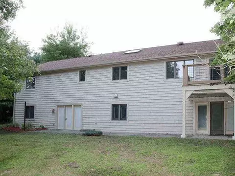 6651 Wheaton, Jackson, MI 49201 photo 3