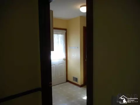 8882 Tamarack, Temperance, MI 48182 photo 8