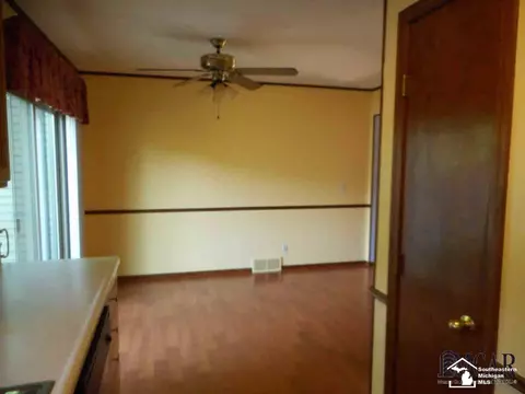 8882 Tamarack, Temperance, MI 48182 photo 6