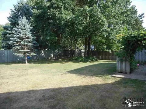 8882 Tamarack, Temperance, MI 48182 photo 20