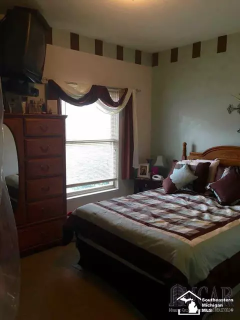 5300 Torrington, Monroe, MI 48161 photo 6