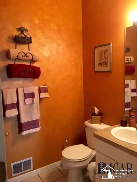 5300 Torrington, Monroe, MI 48161 photo 9