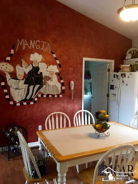 5300 Torrington, Monroe, MI 48161 photo 4
