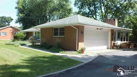 800 Red Ml, Tecumseh, MI 49286 photo 4