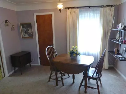 833 Loomis, Jackson, MI 49202 photo 7