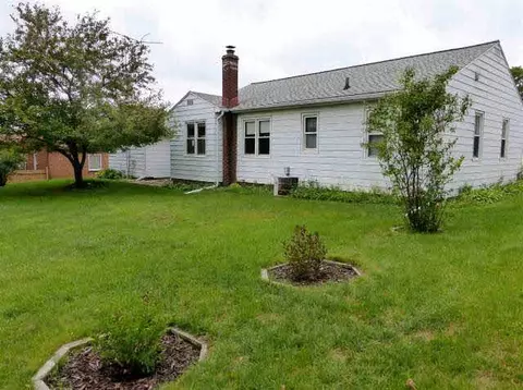 833 Loomis, Jackson, MI 49202 photo 25