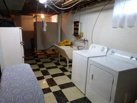 833 Loomis, Jackson, MI 49202 photo 22