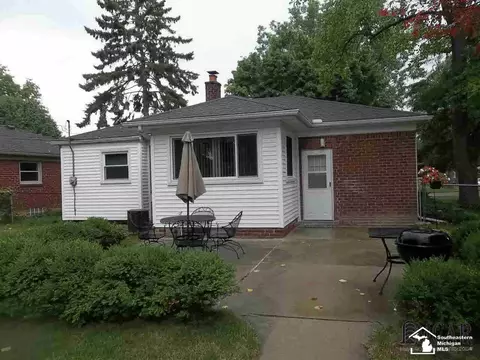 29277 Red Cedar, Flat Rock, MI 48134 photo 14
